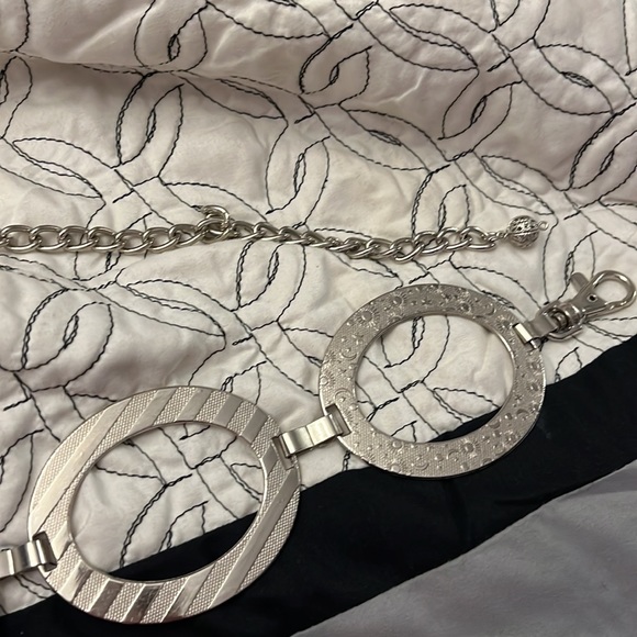 SALE!! CHUNKY SILVER OVAL CHAIN BELT ๐ฅ๐ฅ๐ฅ - Picture 5 of 10